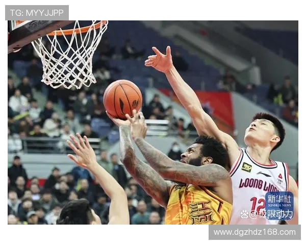 杨皓喆超三联赛赛场集锦放我那我就投了引爆篮球热血瞬间