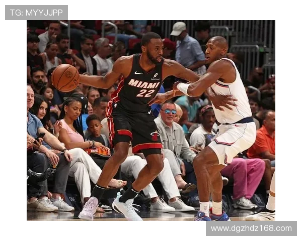 迈阿密热火新首发亮相小米切尔鲍威尔拉尔松威金斯韦尔冲击新赛季荣光