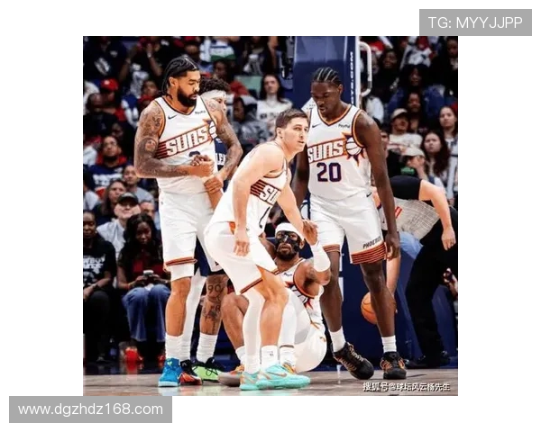 阿尔瓦拉多与马威场上冲突挥拳相向双双被驱逐引热议比赛风波体育